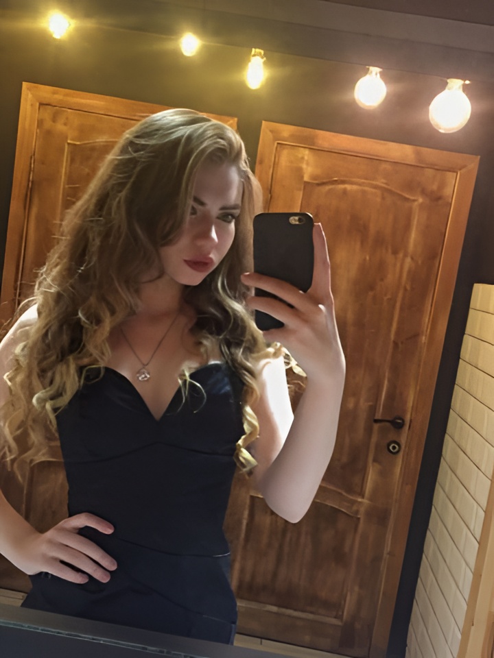 Фрида привлекательная девушка из Бийска цена от 3000 руб