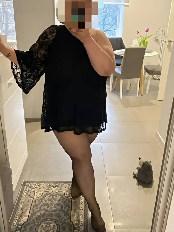 Милослава привлекательная девушка из Бийска цена от 10000 руб