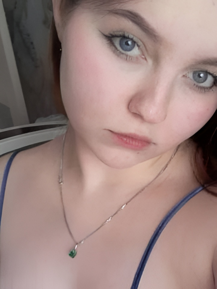 Роксана привлекательная девушка из Бийска цена от 2000 руб