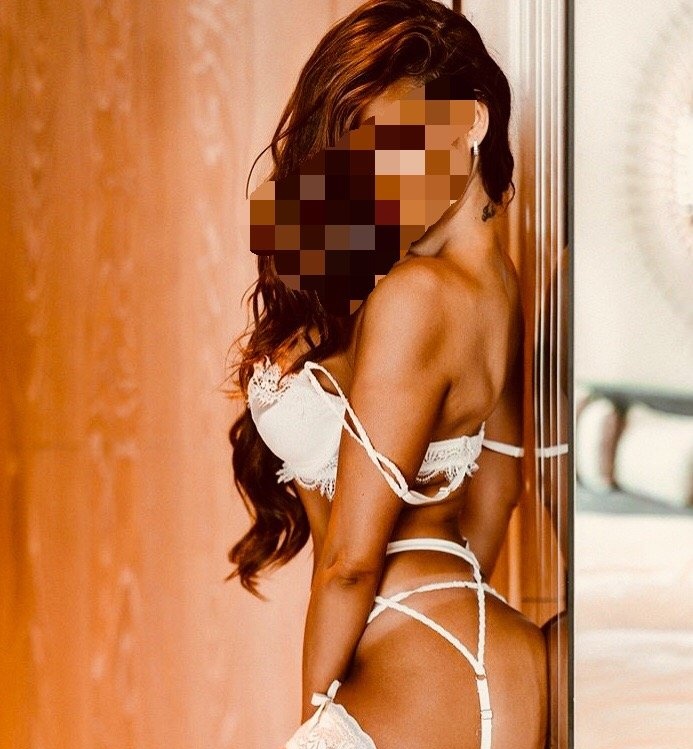 Туна привлекательная девушка из Бийска цена от 11000 руб