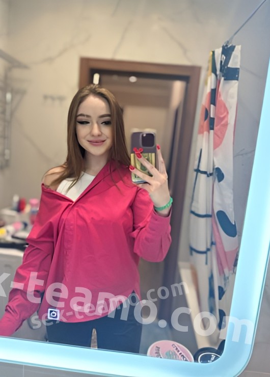 Арина привлекательная девушка из Бийска цена от 10000 руб